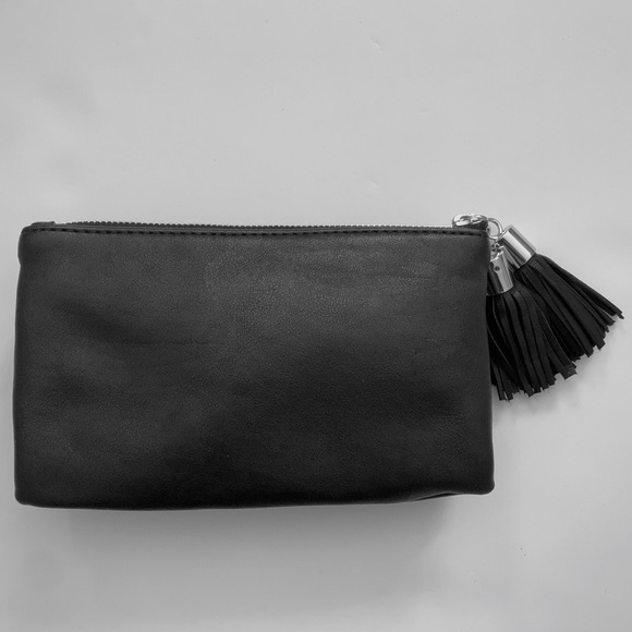 Ann Taylor 🎀 Bow Clutch with Double Tassels - Picture 3 of 8